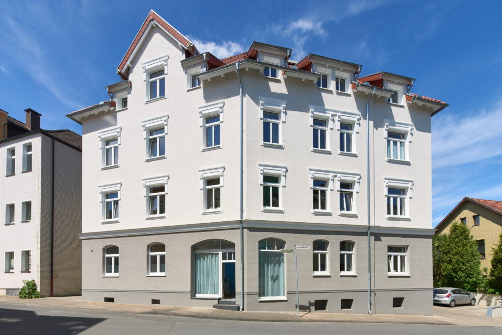Haus das Malerbetrieb Bielefeld als Auftrag hat